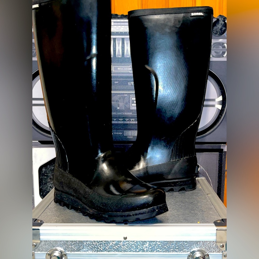 Sorel Black Textured Low Wedge Rain Boots